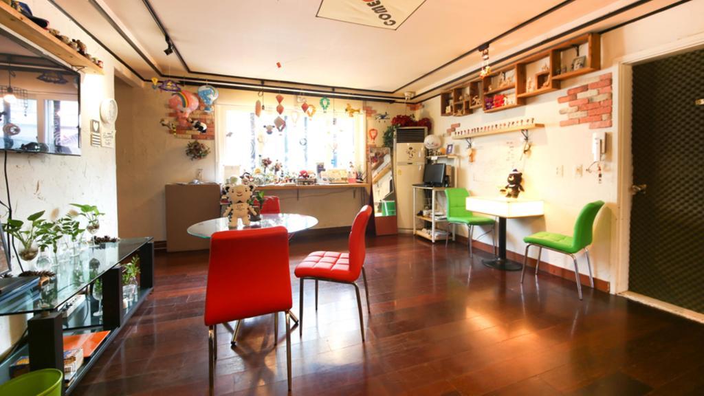 Hostel Comeinn Hongdae - Female Only *