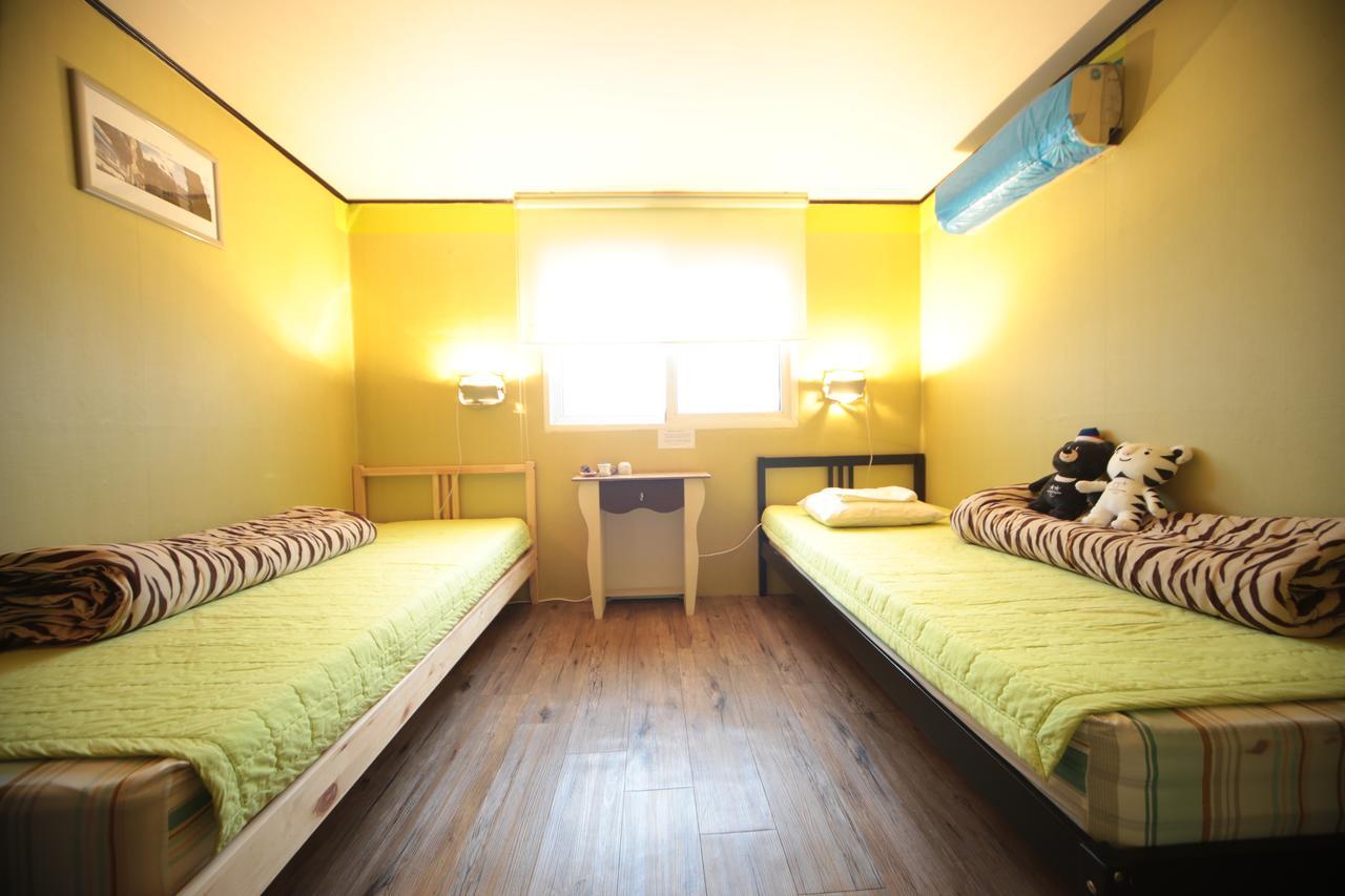 Hostel Comeinn Hongdae - Female Only