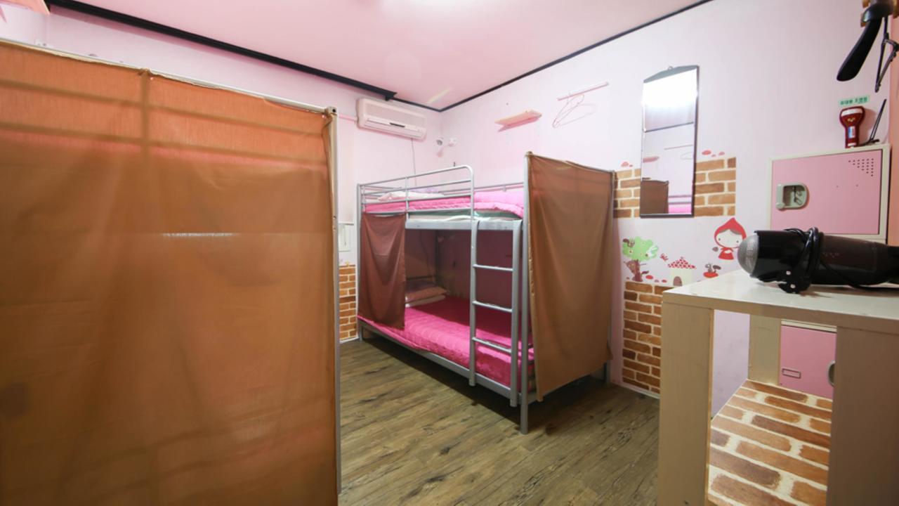 Hostel Comeinn Hongdae - Female Only Seoul